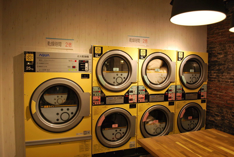 アクアのコインランドリー乾燥機※画像の店舗は記事とは関係ありません。
